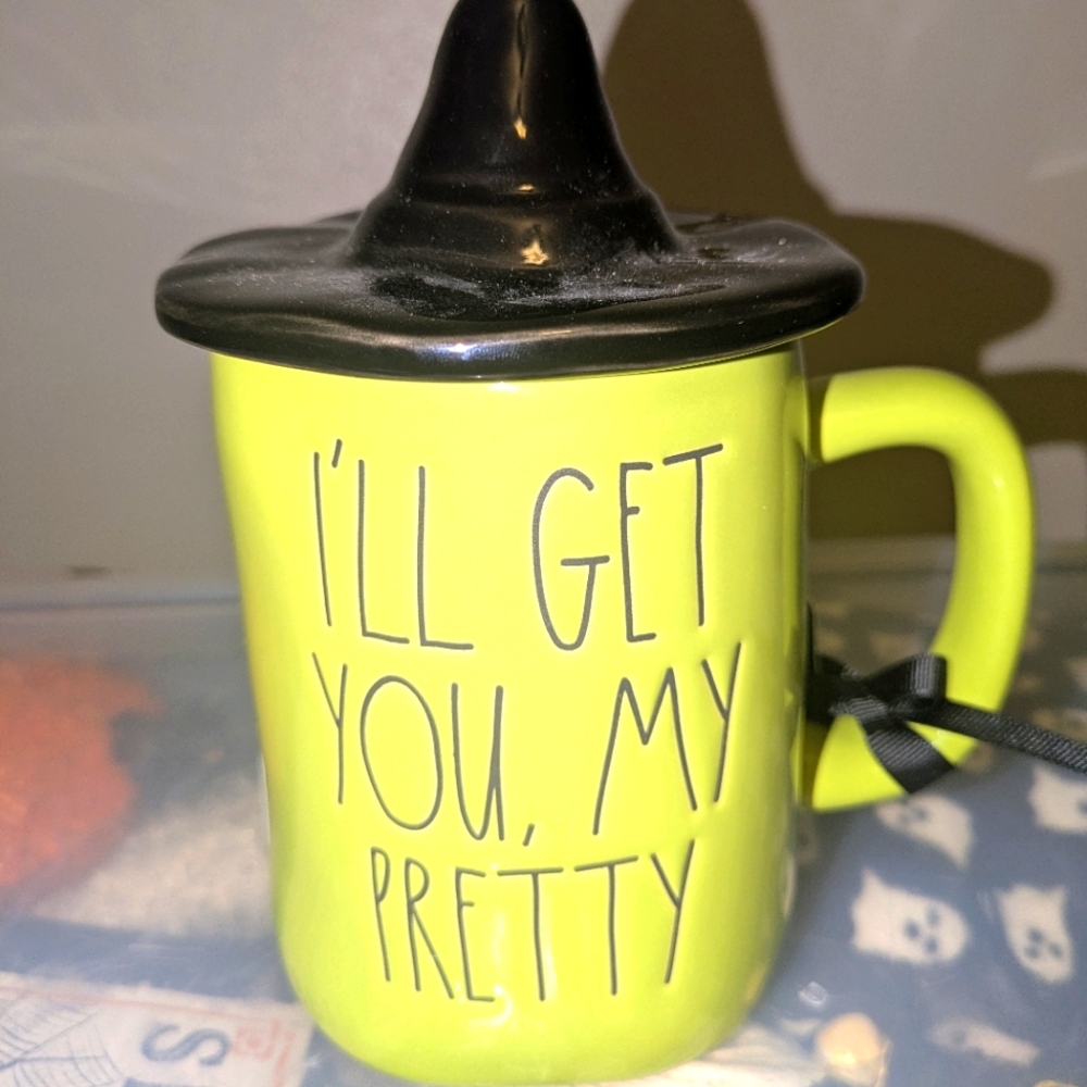 Disney's Wizard of Oz mug by Rae Dunn " I'll get you my pretty"with witch topper
